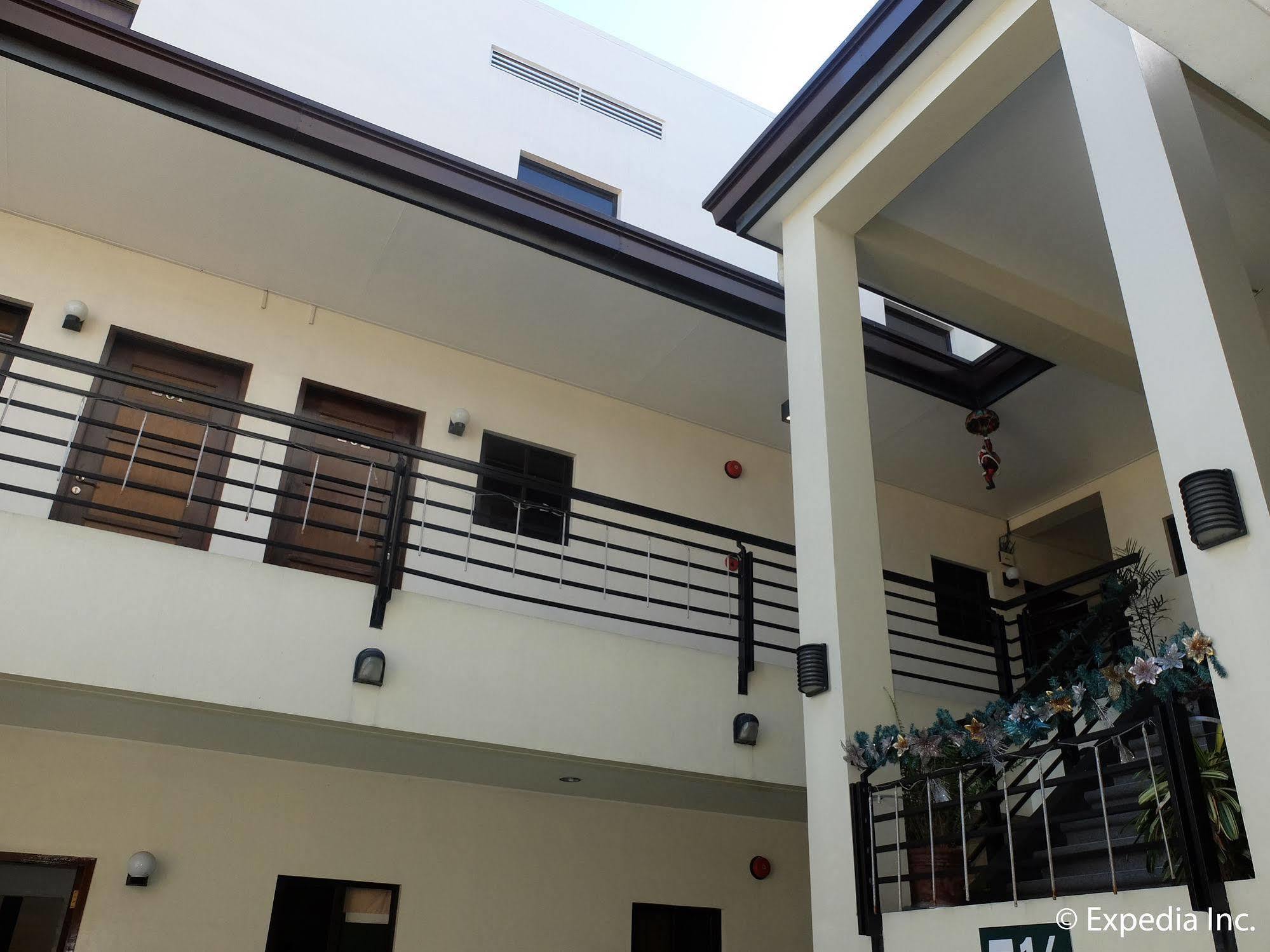 Elyseah Condotel Angeles Exteriör bild